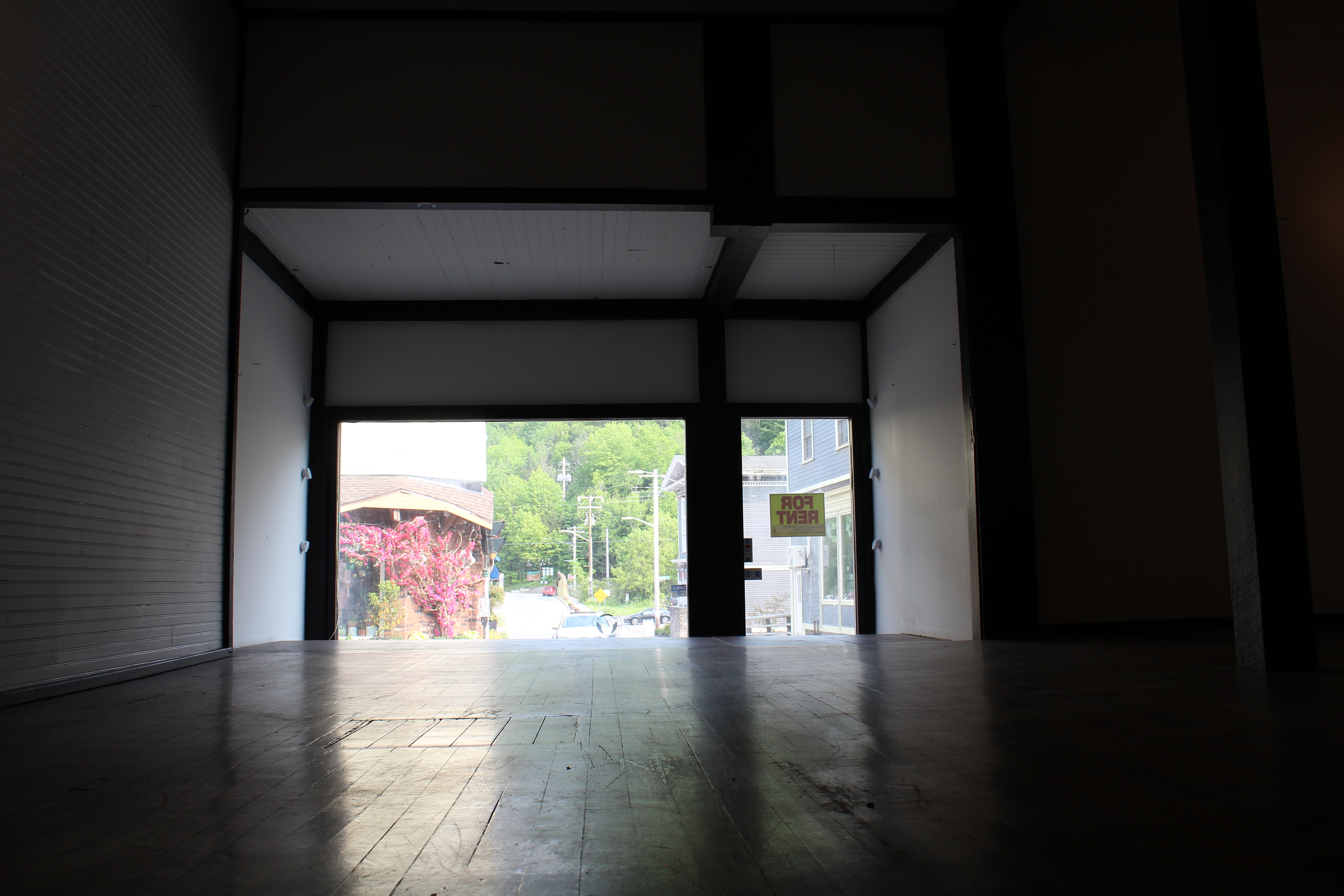 Restaurant Space - View 2
